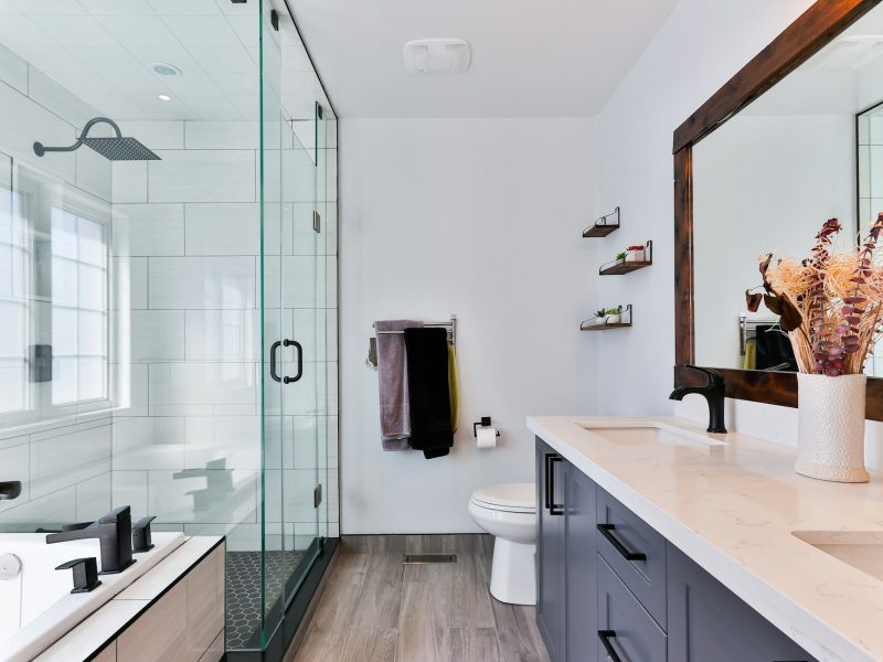 Modern townhouse on a quiet Edgewater street — bathroom