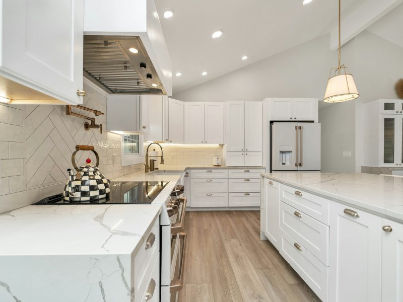 New-construction bayfront residence in Edgewater — kitchen