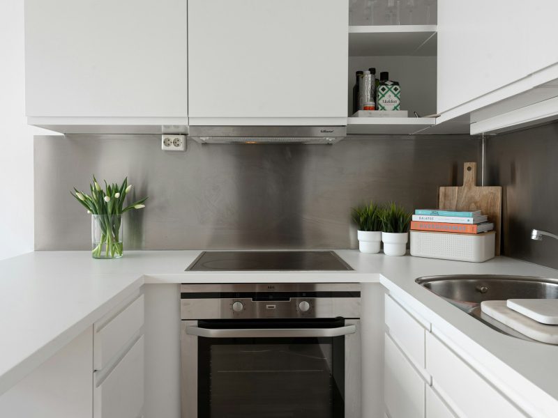 Beachfront two-bedroom on Fort Lauderdale Beach Boulevard — kitchen