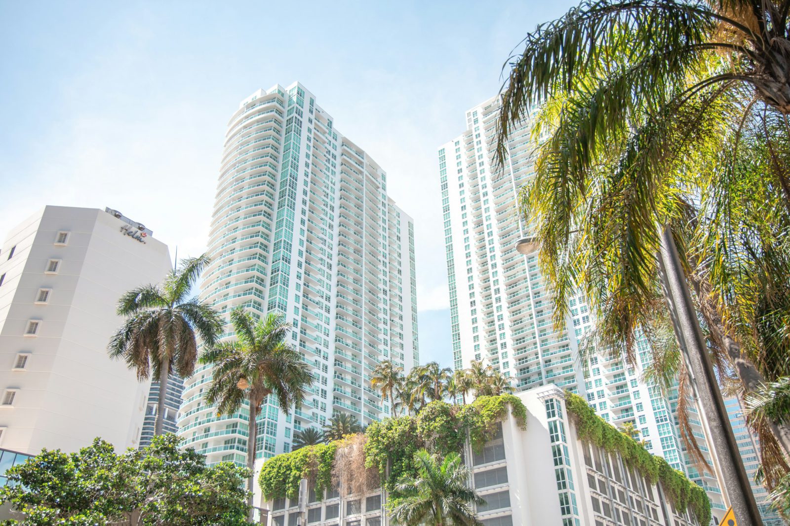 Sky-high Brickell condo with bay views — exterior