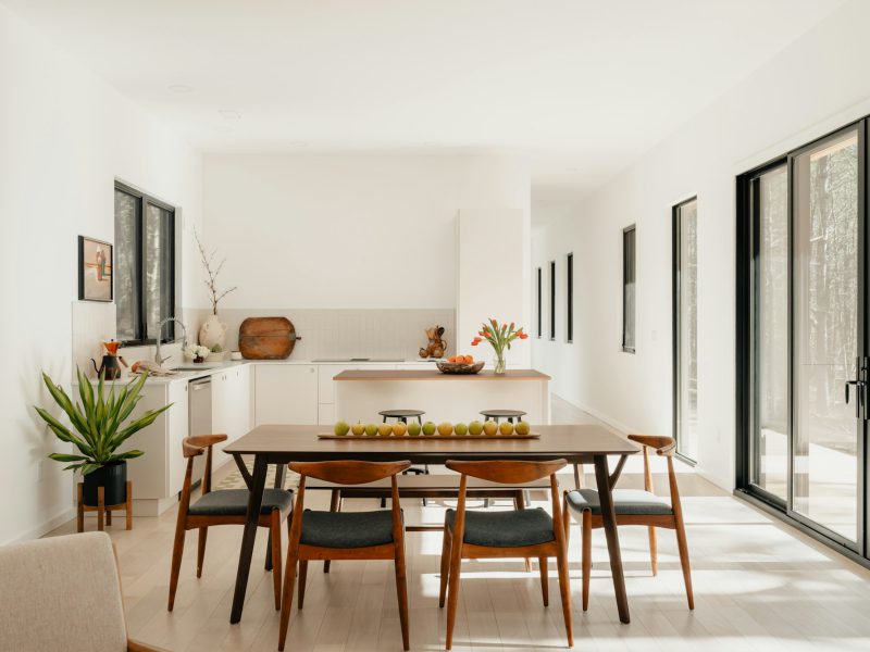 Wynwood two-bedroom with a rooftop pool — dining area