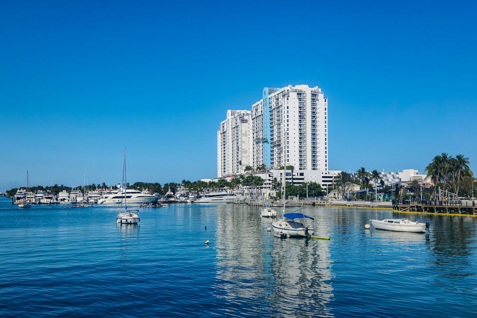 Bayside one-bedroom with marina views — exterior