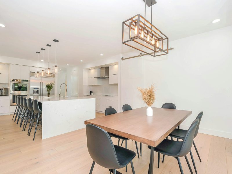 Renovated two-bedroom a block from Calle Ocho — dining area