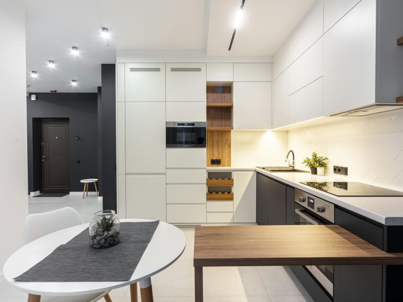 Aventura family condo near the mall and marina — kitchen