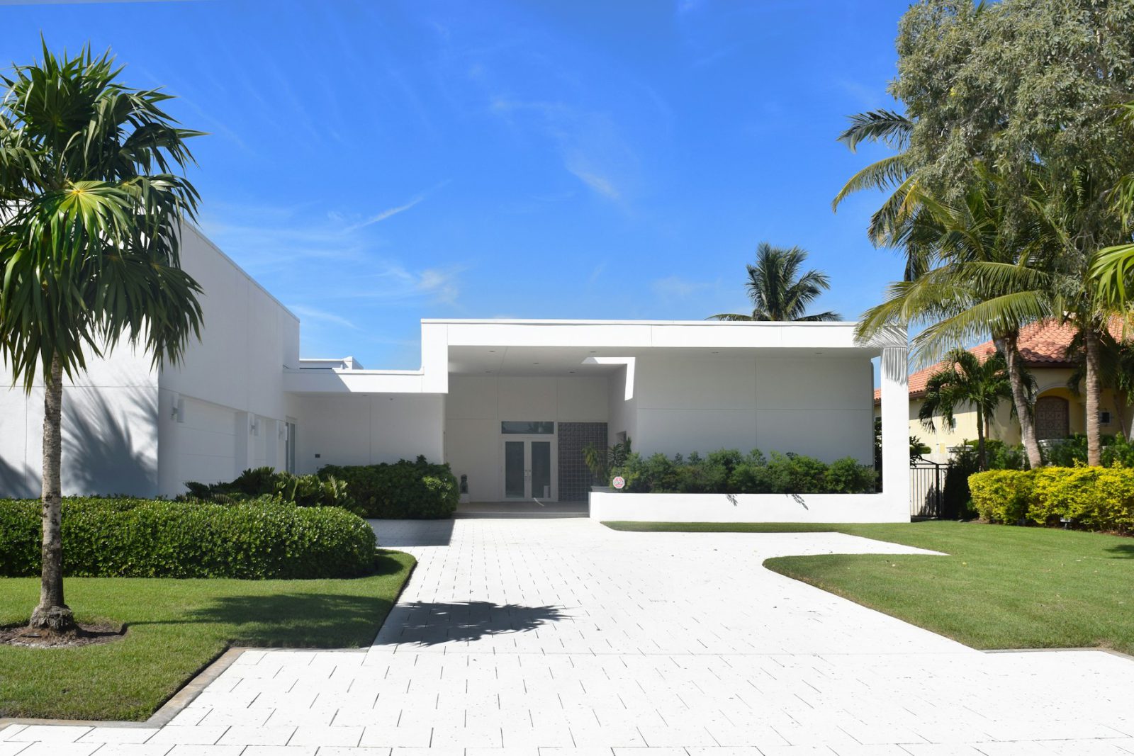 Normandy Isle waterfront ranch with a private dock — exterior