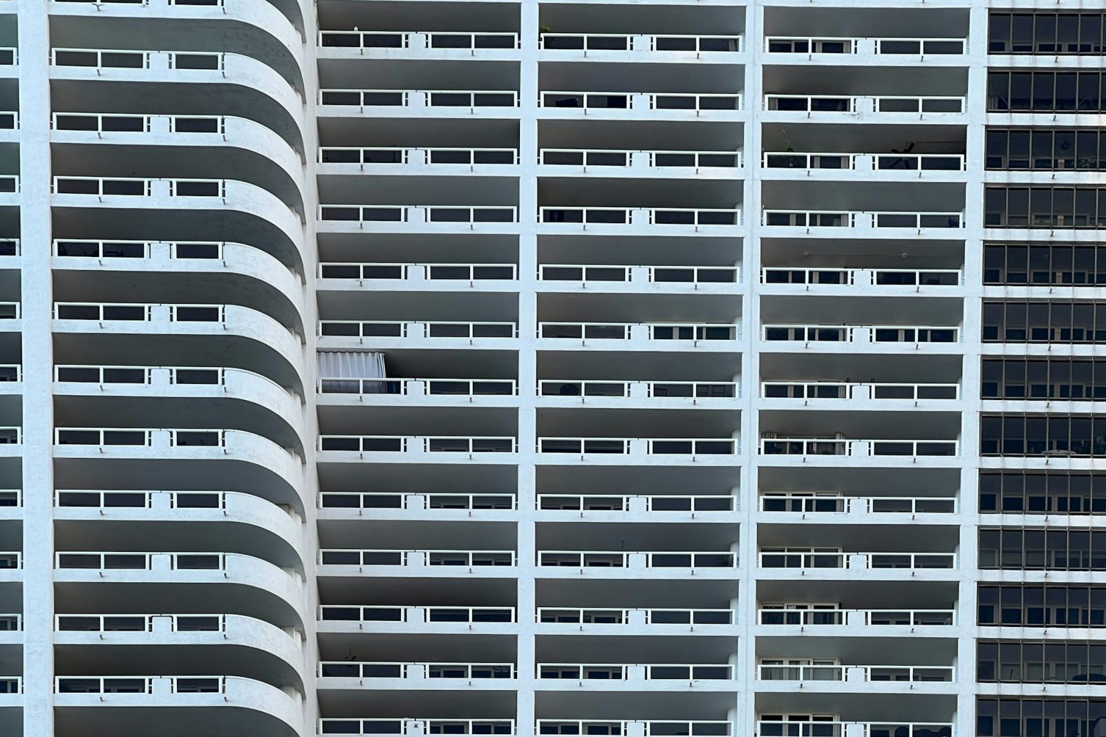 Bal Harbour two-bedroom with ocean views, steps from the Shops — exterior