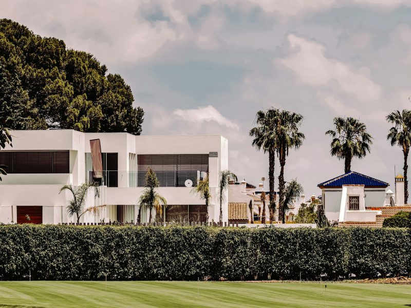 Walkable Grove townhouse near CocoWalk — exterior