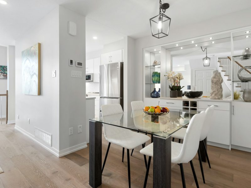 Boutique oceanfront condo in a brand-new building — dining area