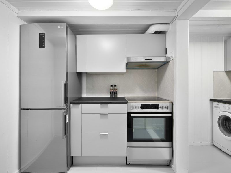 Sunny Isles two-bedroom with Intracoastal sunsets — kitchen