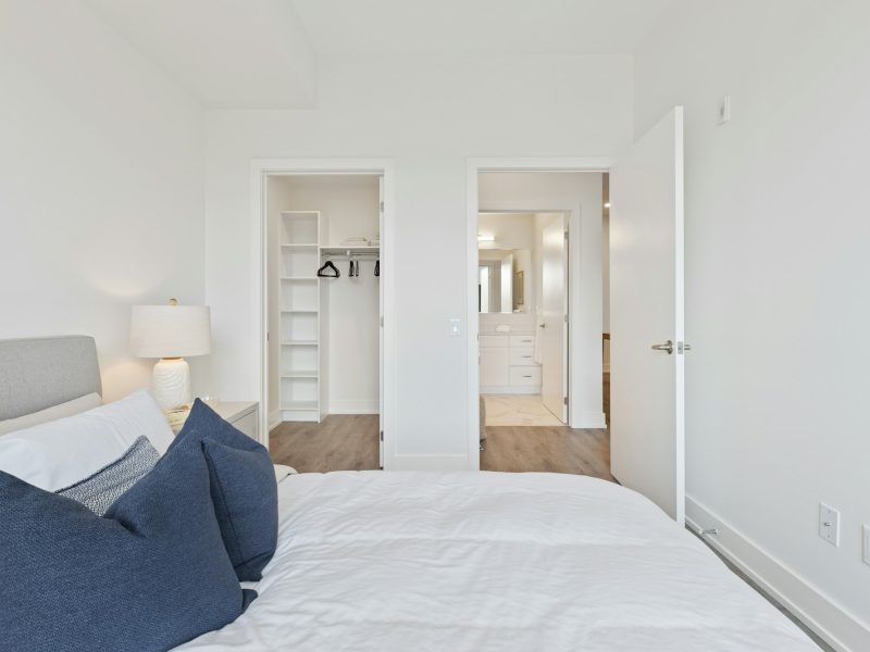 Two-bedroom near North Beach Oceanside Park — bedroom