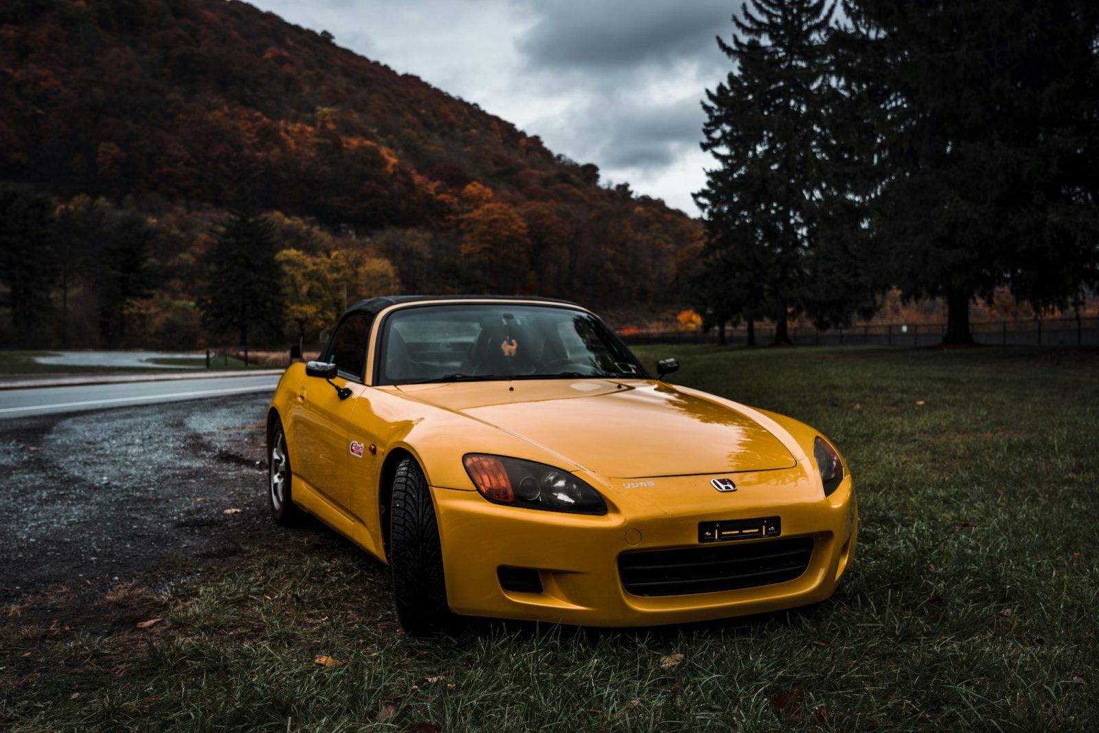Yellow Honda S2000, front three-quarter view