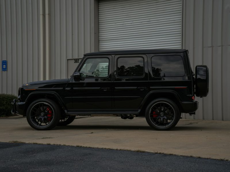 Black Mercedes-Benz G-Class, additional view