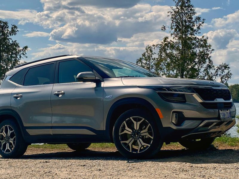 Gray Kia Seltos, front three-quarter view