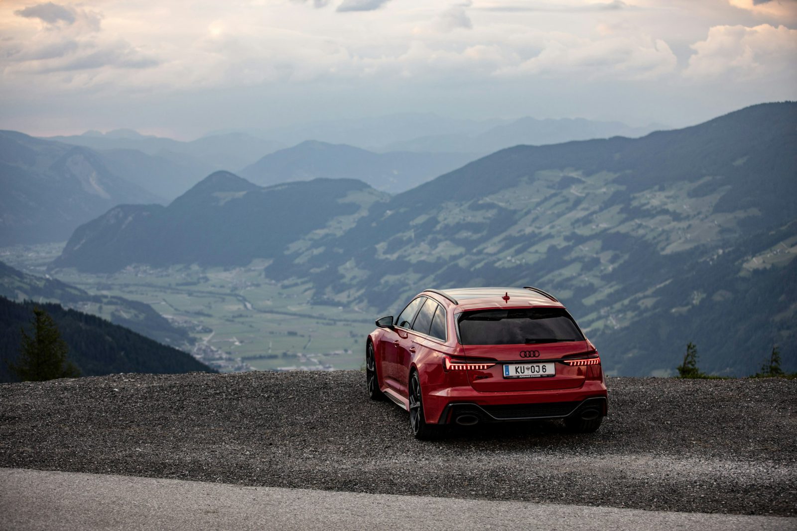 Red Audi RS6, rear view