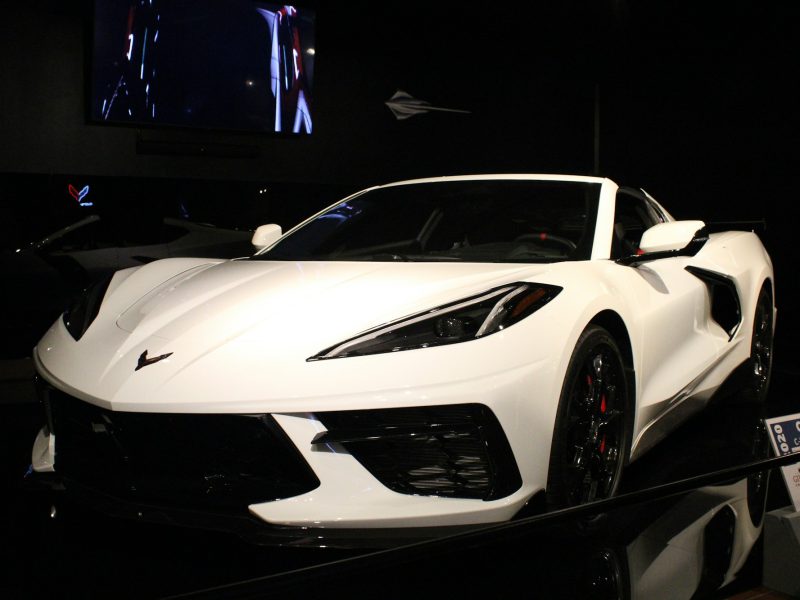 White Chevrolet Corvette, additional view