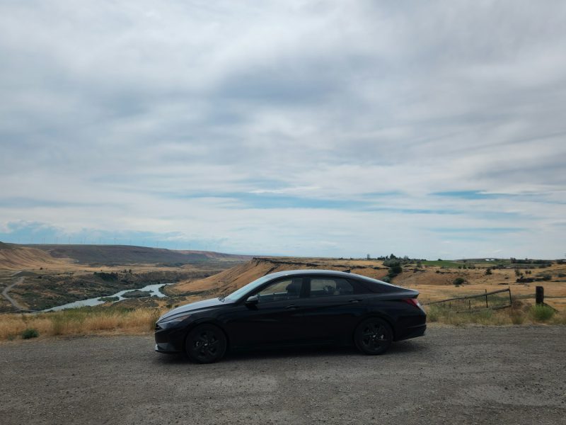 Black Hyundai Elantra, additional view
