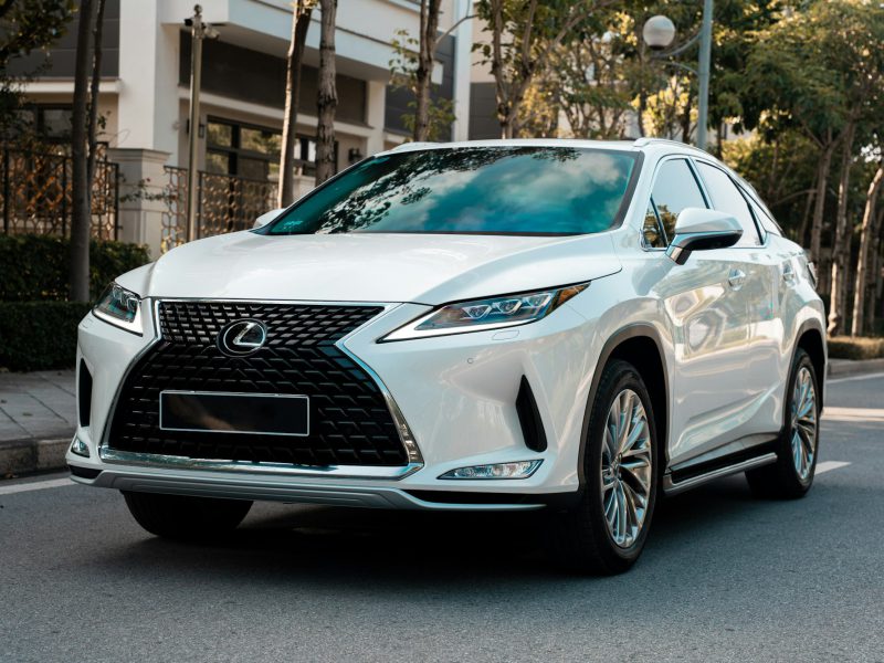 White Lexus RX, additional view