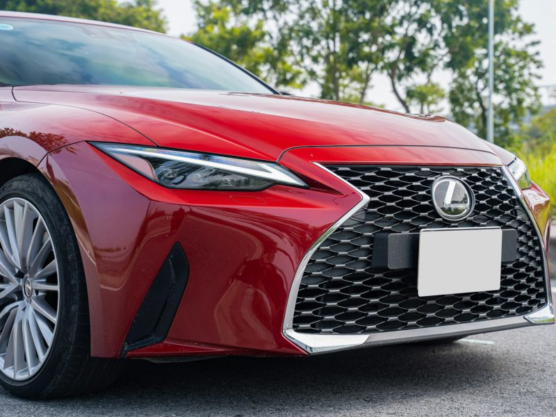 Red Lexus IS, additional view