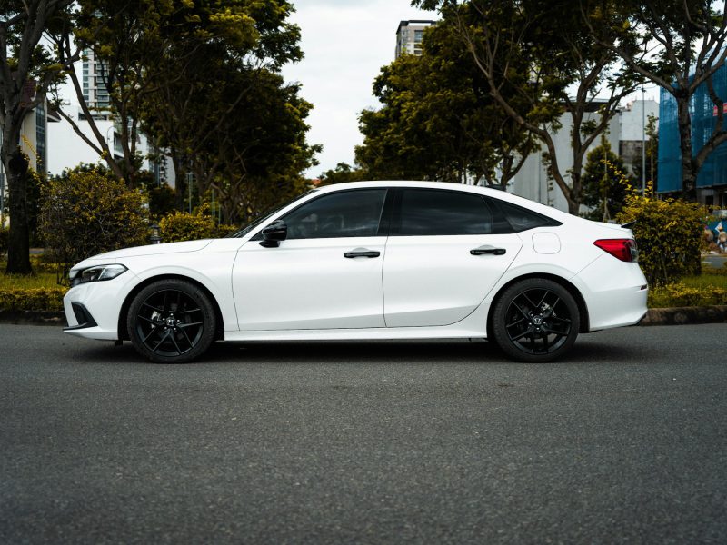 White Honda Civic, additional view