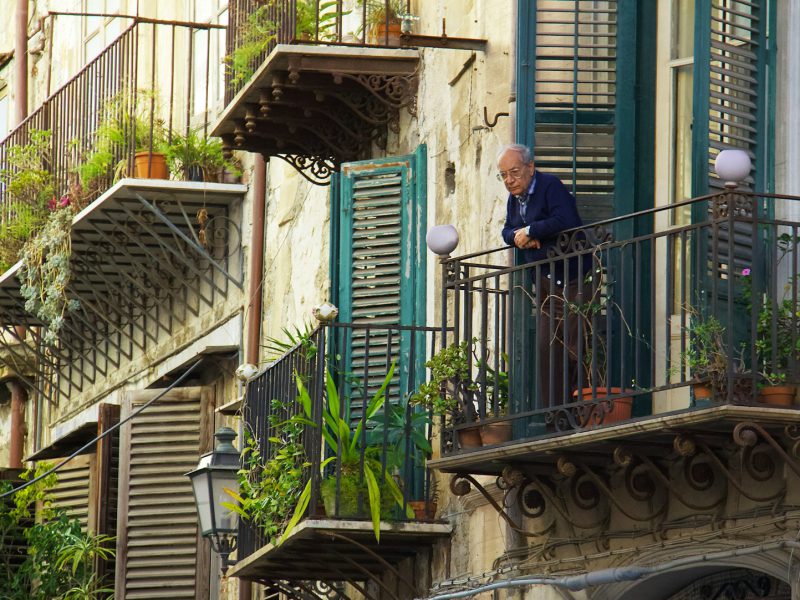 Casa Maiolica Atrani — building and street