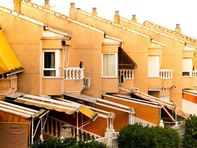 Casa Marinara — building and street