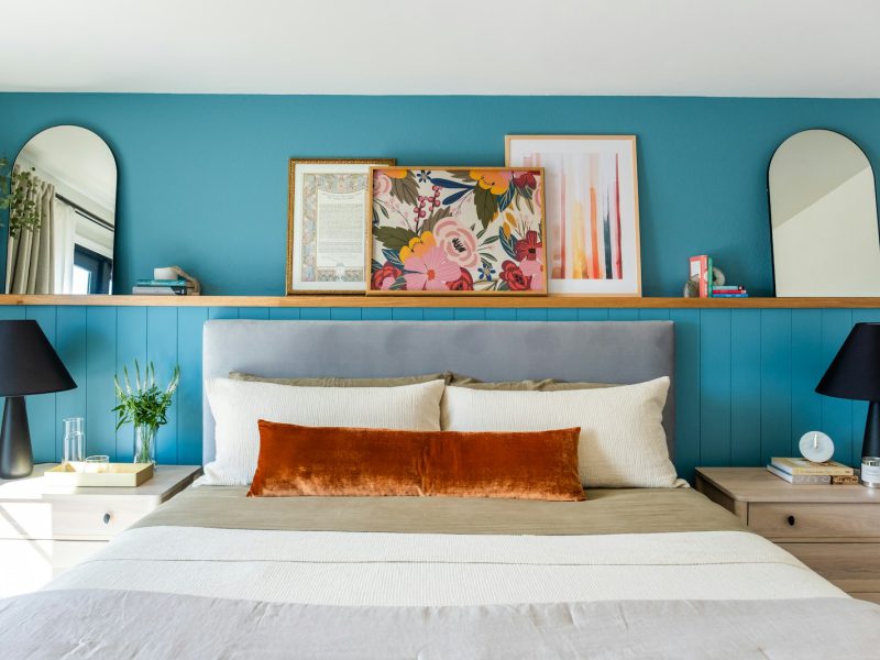 Contemporary bedroom