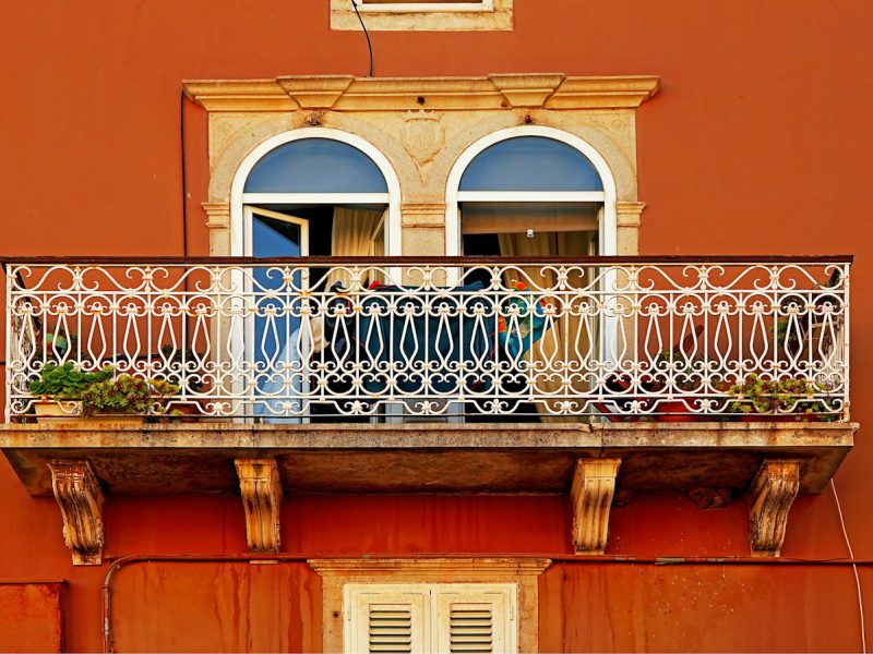 Casa Marechiaro Blu — building and street