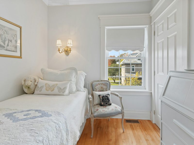 Villa Rondinelle, Lemon Pergola Garden Suite — bedroom