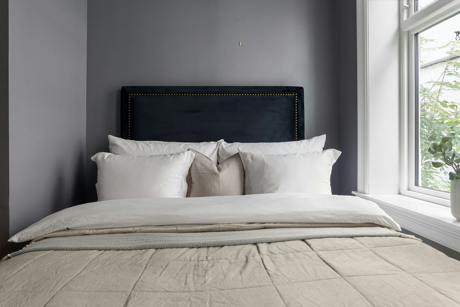 Elegant bedroom