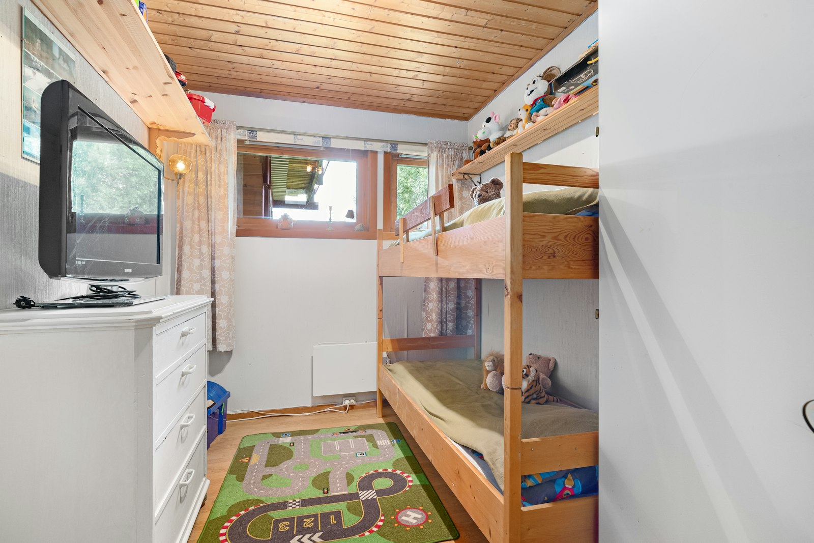 Family bedroom