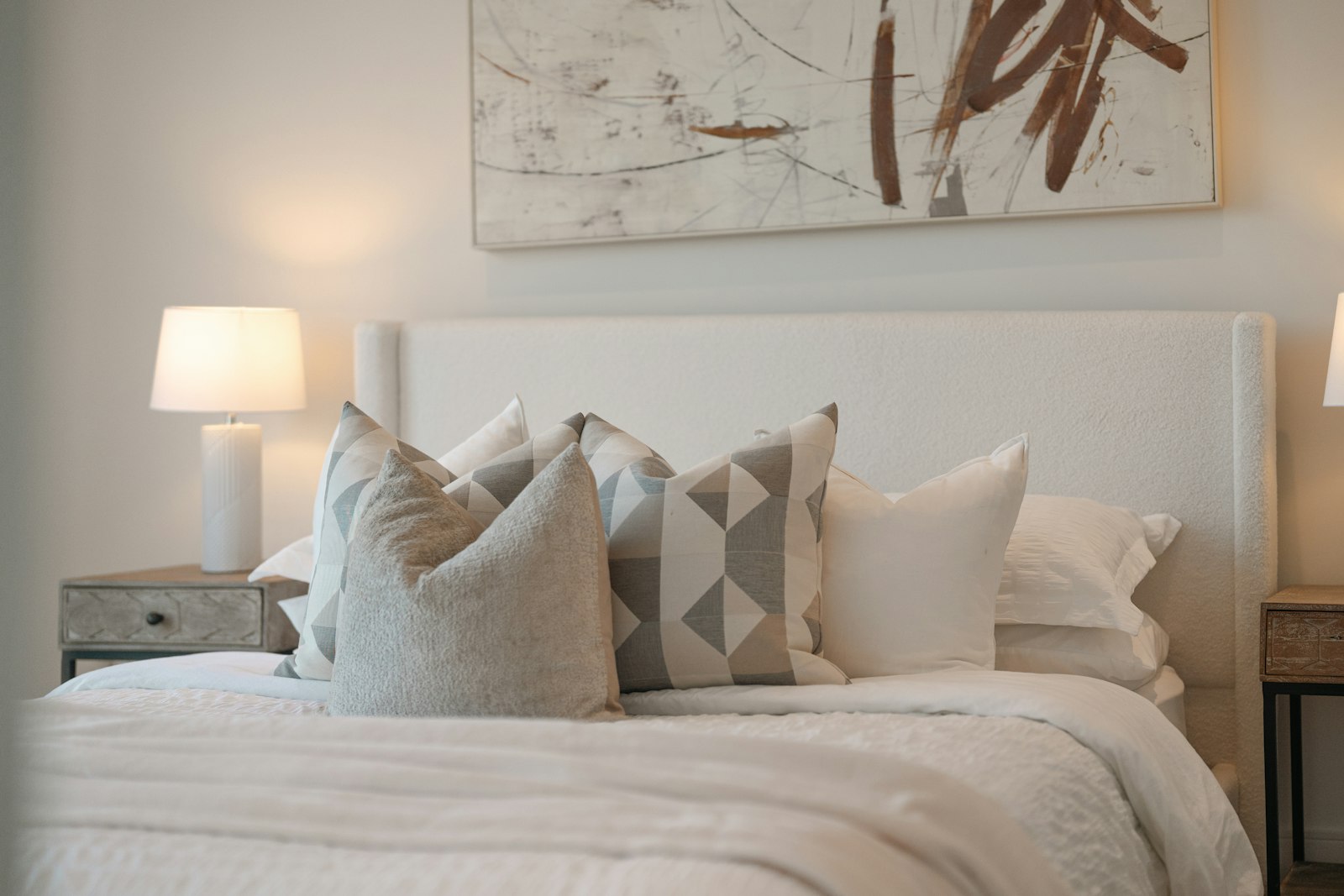 Minimal bedroom